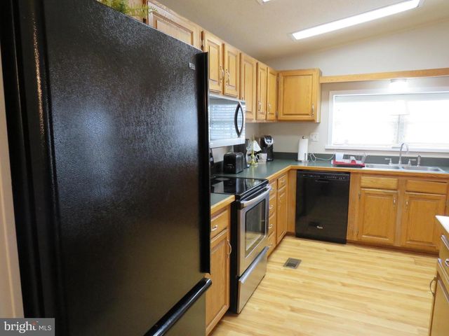 143 RAVEN CT, New Hope, PA 18938