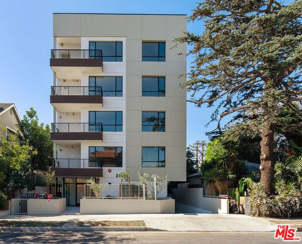 2465 Purdue Avenue PH 3, Los Angeles, CA 90064