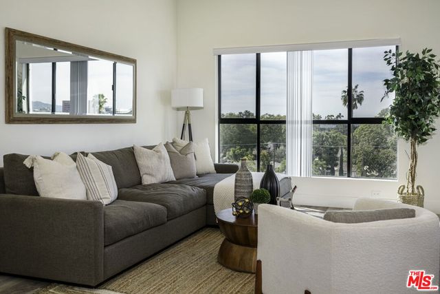 2465 Purdue Avenue PH 3, Los Angeles, CA 90064