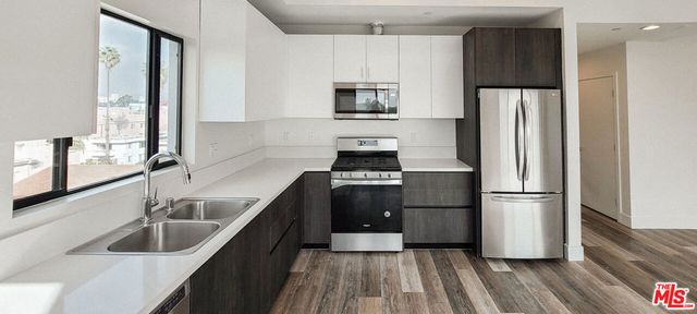 2465 Purdue Avenue PH 3, Los Angeles, CA 90064