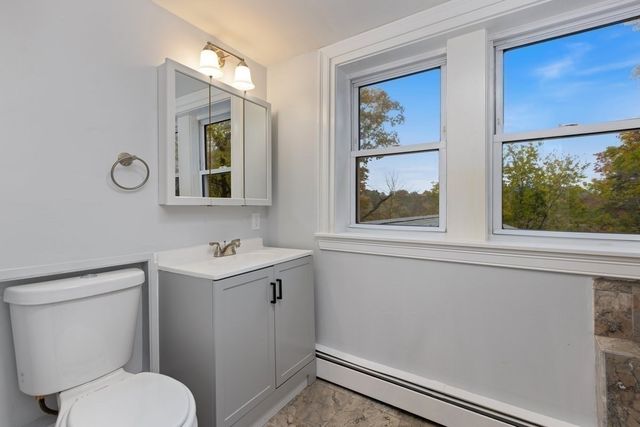 39 Forest St, Danvers, MA 01923