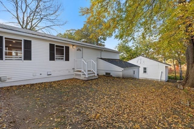 39 Forest St, Danvers, MA 01923