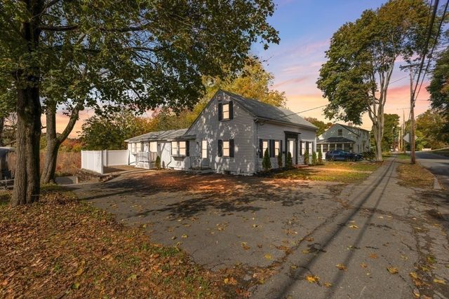 39 Forest St, Danvers, MA 01923