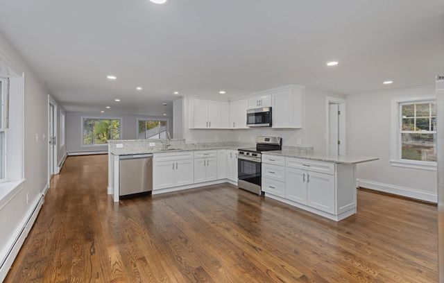 39 Forest St, Danvers, MA 01923