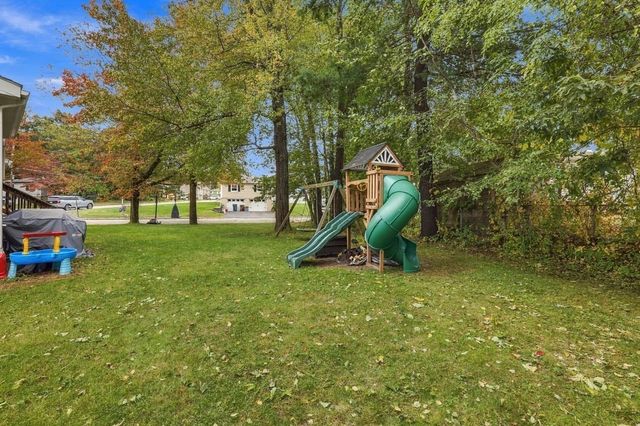 17 Phoenix Rd, Auburn, MA 01501