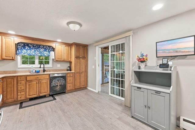 17 Phoenix Rd, Auburn, MA 01501