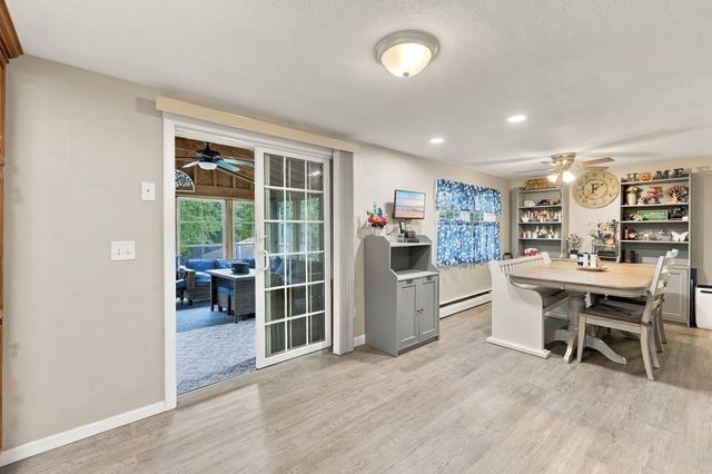 17 Phoenix Rd, Auburn, MA 01501