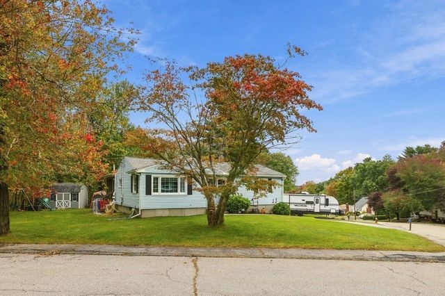 17 Phoenix Rd, Auburn, MA 01501