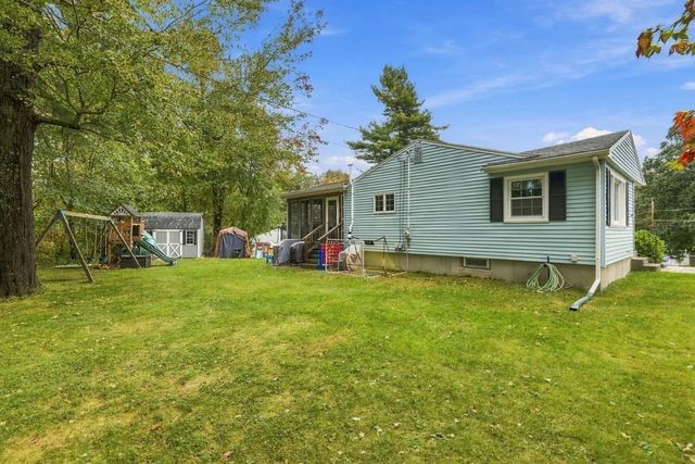 17 Phoenix Rd, Auburn, MA 01501