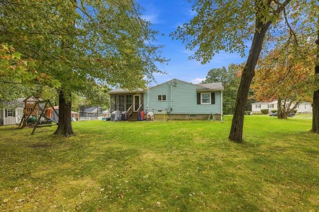 17 Phoenix Rd, Auburn, MA 01501
