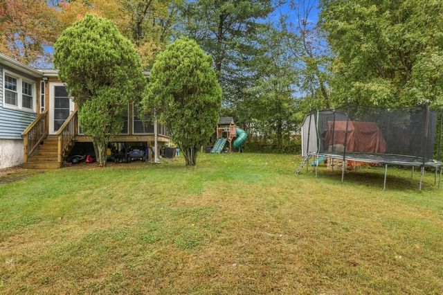 17 Phoenix Rd, Auburn, MA 01501