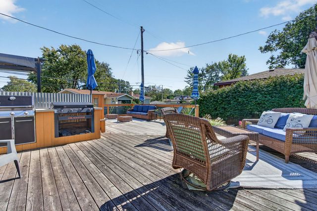 18413 Hood Avenue, Homewood, IL 60430