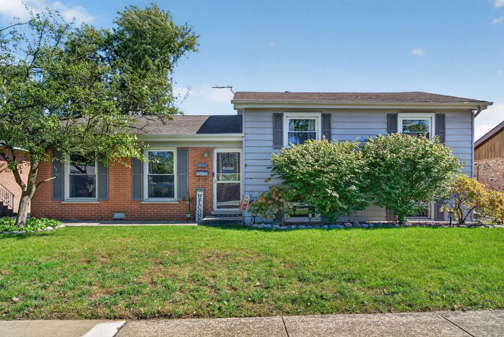 18413 Hood Avenue, Homewood, IL 60430