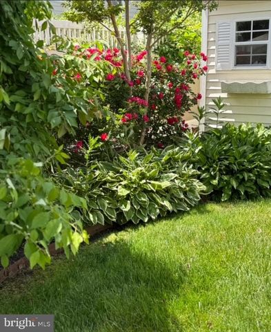 75 EARNSHAW LN, Willingboro, NJ 08046