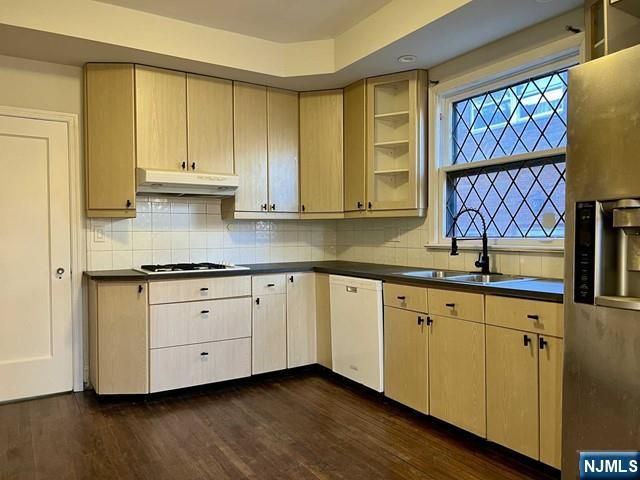 695 Palisade Avenue, Cliffside Park, NJ 07010