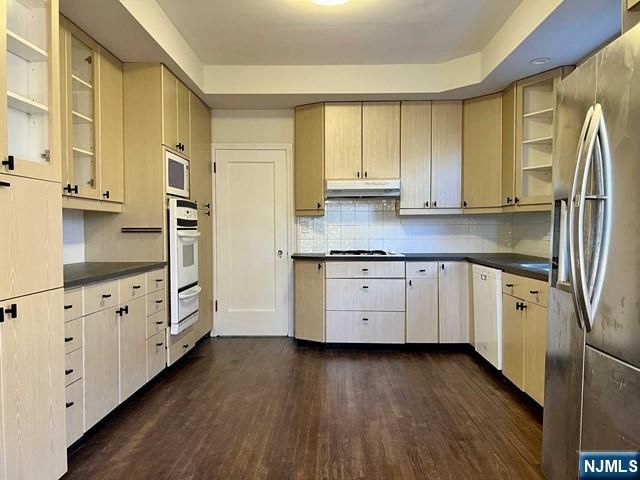 695 Palisade Avenue, Cliffside Park, NJ 07010