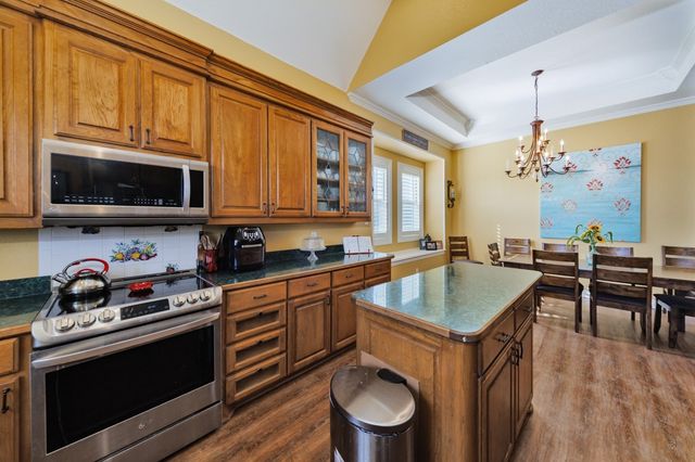 503 Port O Call Drive, Runaway Bay, TX 76426