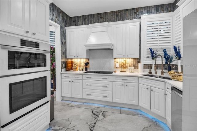 115 EDMONDSON AVENUE, Sarasota, FL 34242