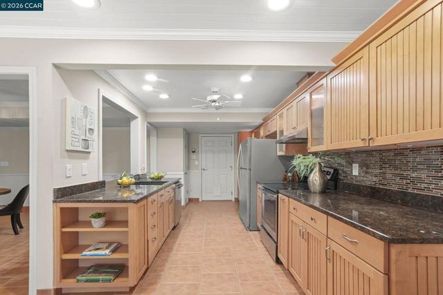 1304 Corte De Los Vecinos, Walnut Creek, CA 94598