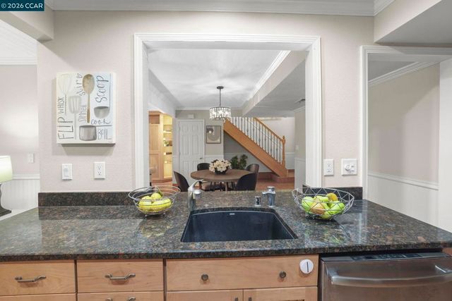 1304 Corte De Los Vecinos, Walnut Creek, CA 94598