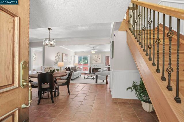 1304 Corte De Los Vecinos, Walnut Creek, CA 94598