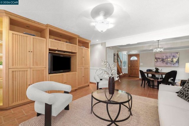 1304 Corte De Los Vecinos, Walnut Creek, CA 94598