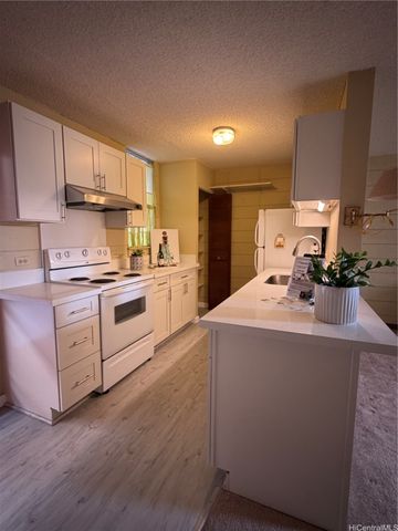 633 Nalanui Street 215, Honolulu, HI 96817