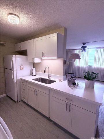 633 Nalanui Street 215, Honolulu, HI 96817