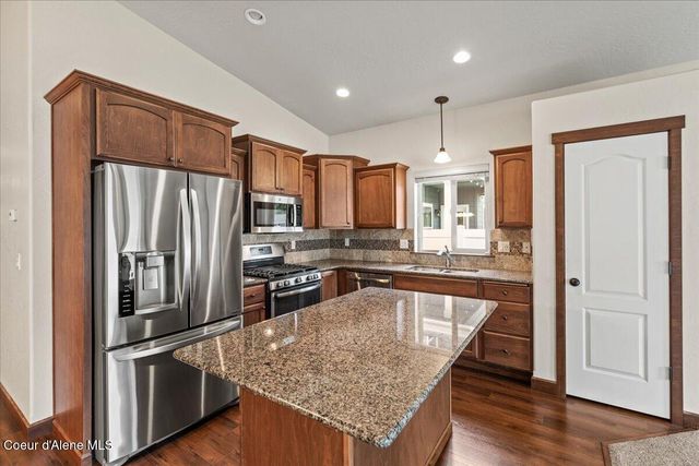 6676 N Idlewood DR, Coeur D'alene, ID 83815