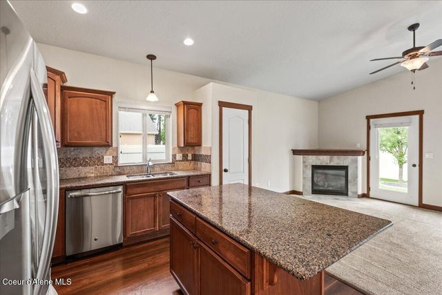 6676 N Idlewood DR, Coeur D'alene, ID 83815