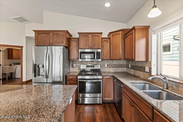 6676 N Idlewood DR, Coeur D'alene, ID 83815