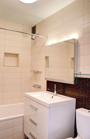 211 E 18th St Apt 2P, New York City, NY 10003