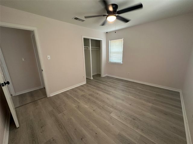 1000 Harris Drive, Euless, TX 76039
