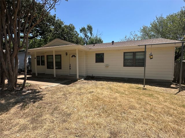 1000 Harris Drive, Euless, TX 76039