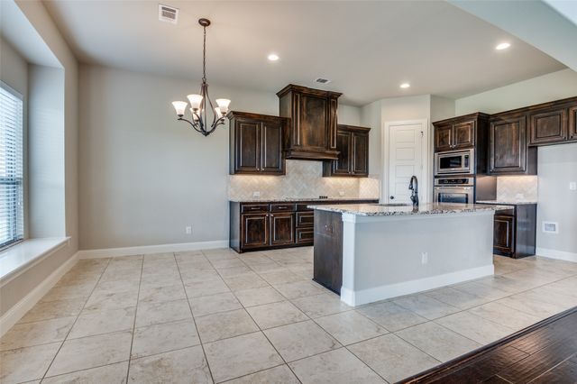 830 Cross Creek Court, Waxahachie, TX 75167