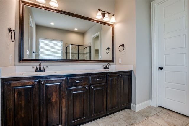 830 Cross Creek Court, Waxahachie, TX 75167