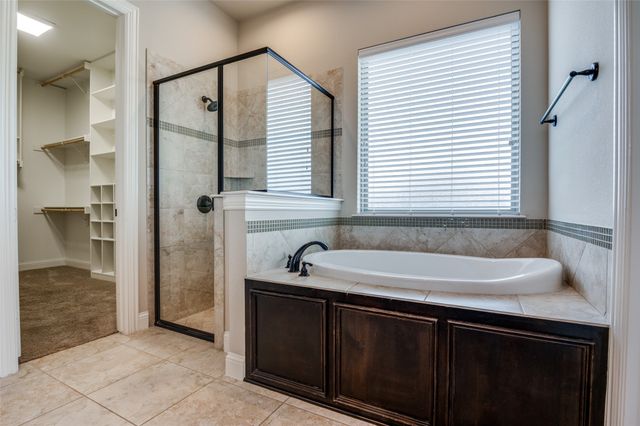 830 Cross Creek Court, Waxahachie, TX 75167