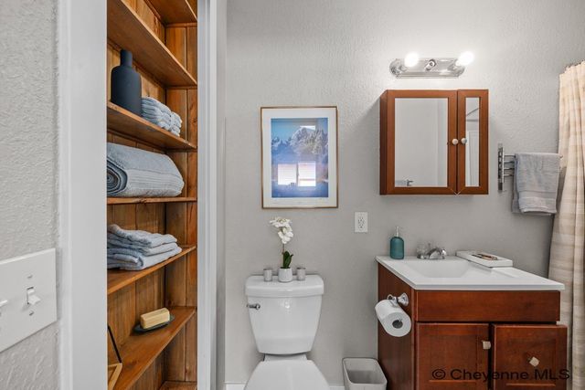 2700 AMES CT, Cheyenne, WY 82001
