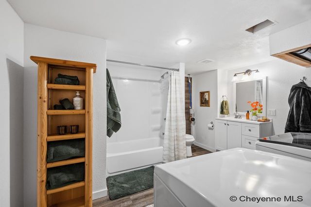 2700 AMES CT, Cheyenne, WY 82001