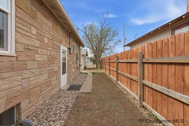 2700 AMES CT, Cheyenne, WY 82001