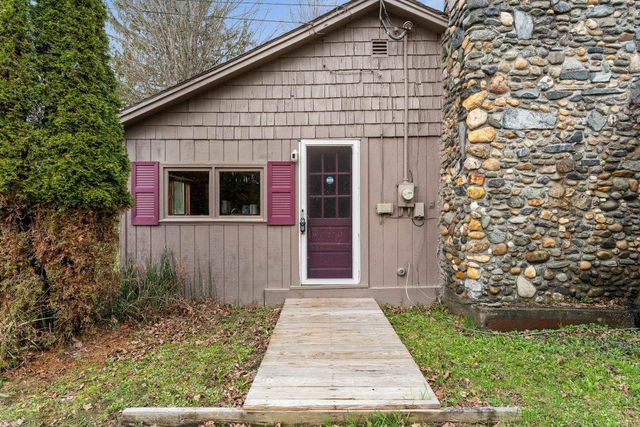 205 Loomis Hill Road, Waterbury, VT 05677