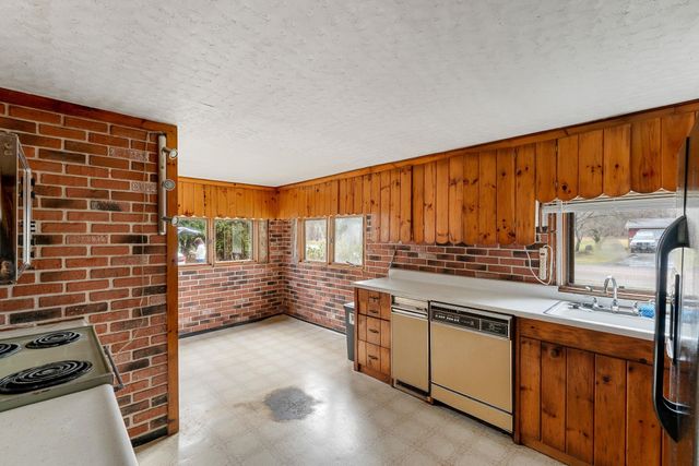 205 Loomis Hill Road, Waterbury, VT 05677