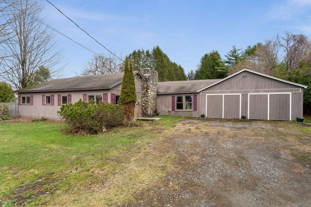205 Loomis Hill Road, Waterbury, VT 05677