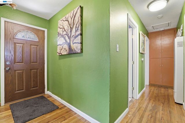 38380 Canyon Heights Dr, Fremont, CA 94536