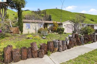 38380 Canyon Heights Dr, Fremont, CA 94536