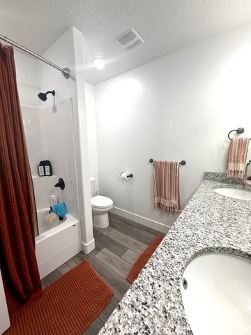 1033 S 100 W, Vernal, UT 84078