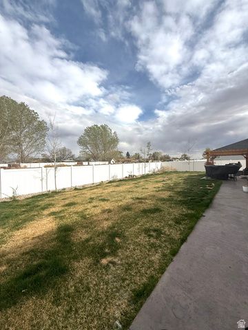 1033 S 100 W, Vernal, UT 84078