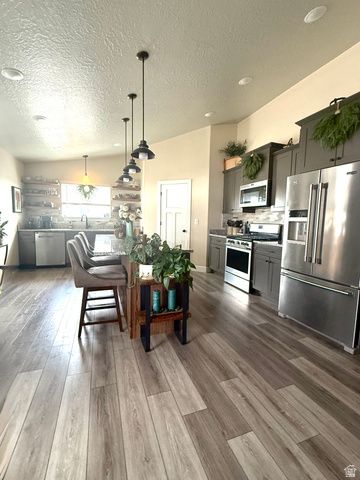 1033 S 100 W, Vernal, UT 84078