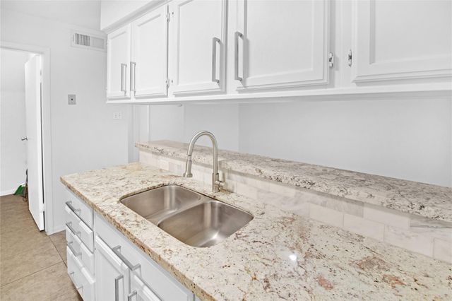 1500 Sandy Springs Road 69, Houston, TX 77042