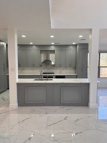 1060 Valley Vista Drive, Irving, TX 75063